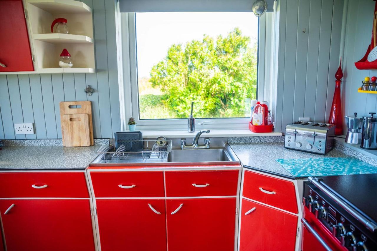 Finest Retreats - Western Watch - Sea Views, Pets Accepted, Sleeps 6 Lower Boscaswell 外观 照片