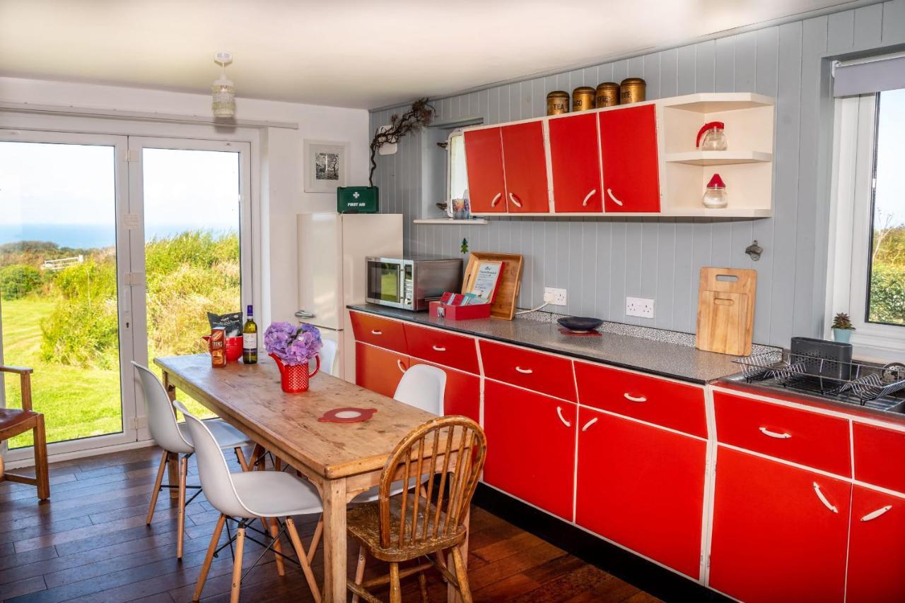 Finest Retreats - Western Watch - Sea Views, Pets Accepted, Sleeps 6 Lower Boscaswell 外观 照片