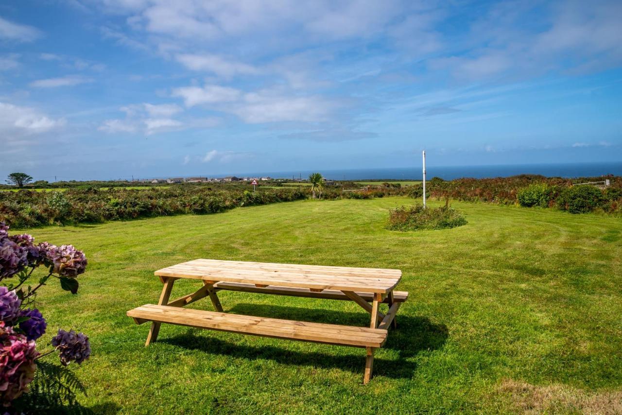 Finest Retreats - Western Watch - Sea Views, Pets Accepted, Sleeps 6 Lower Boscaswell 外观 照片